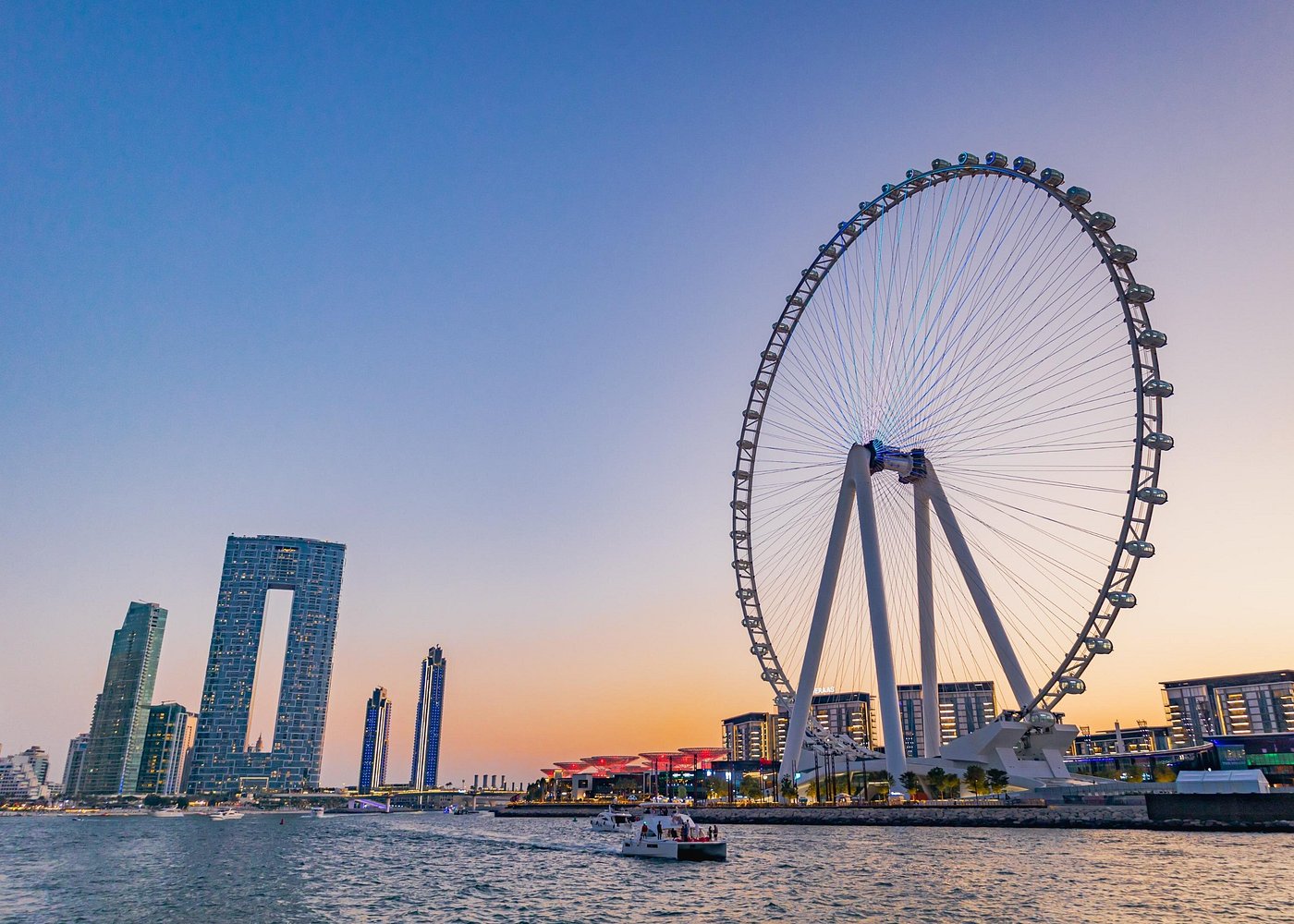 Luxury Motor Yacht Charter Tour